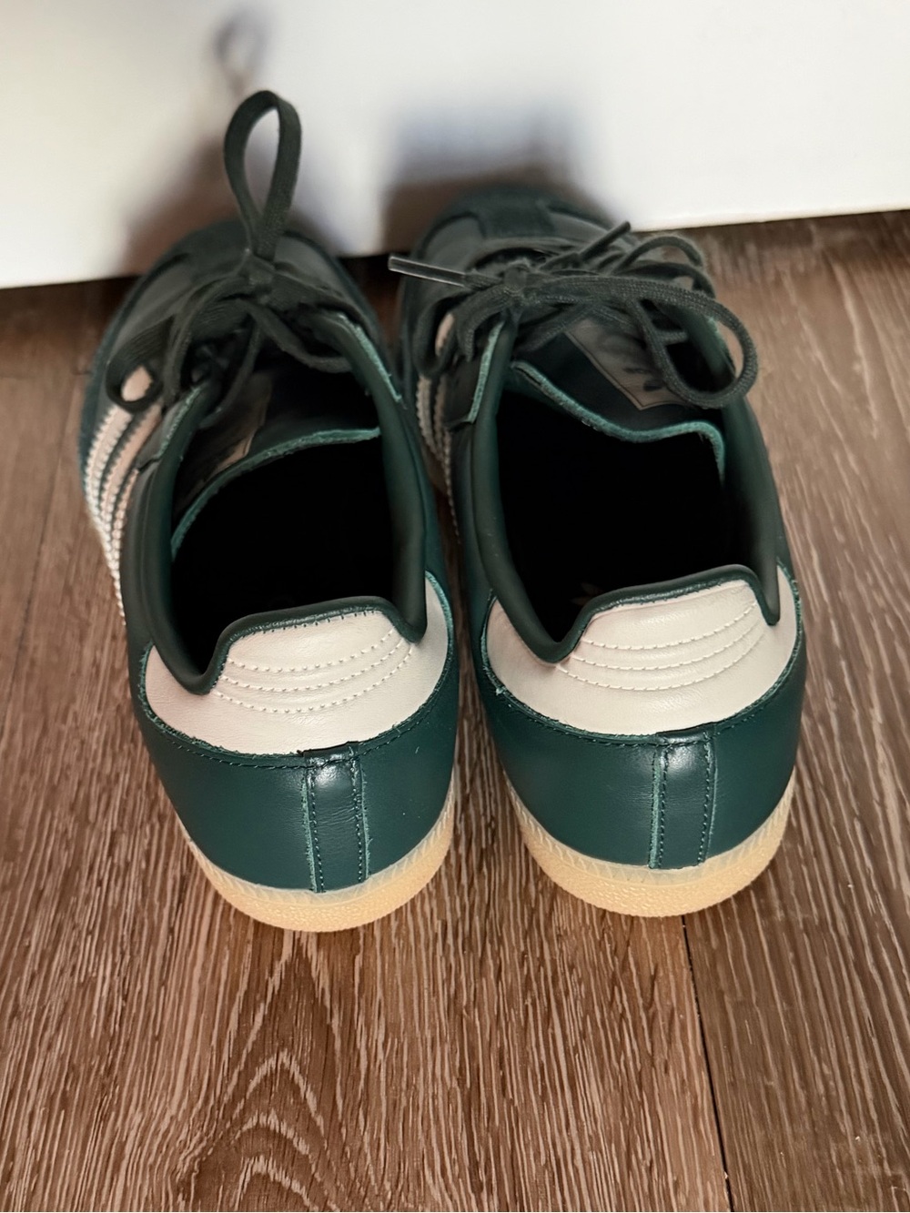 adidas Green and White Samba Sneakers UK6, 39.5, US8.5 - Picture 2 of 3